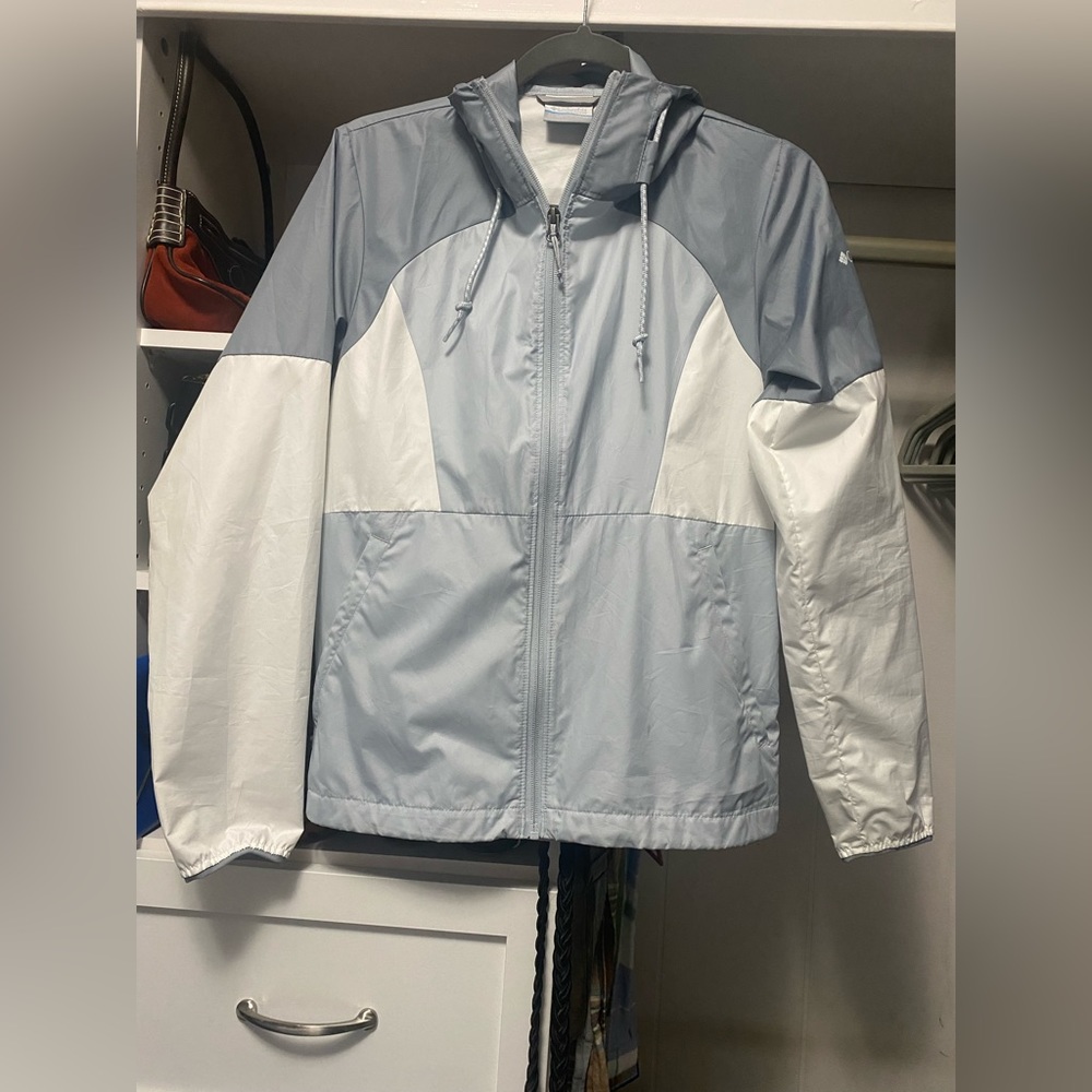 Columbia Windbreaker in size XS